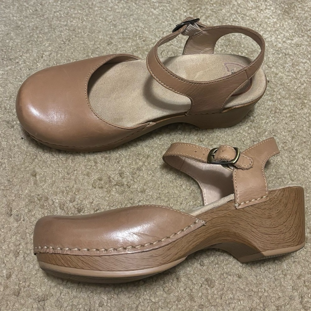 Dansko 'Sam' Leather Mary Jane Clog in Sand Dollar Size 37